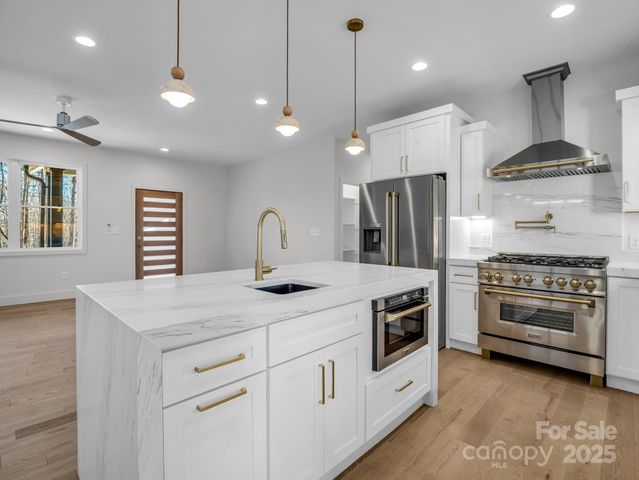 135 Hilltop Street, Morganton, NC 28655