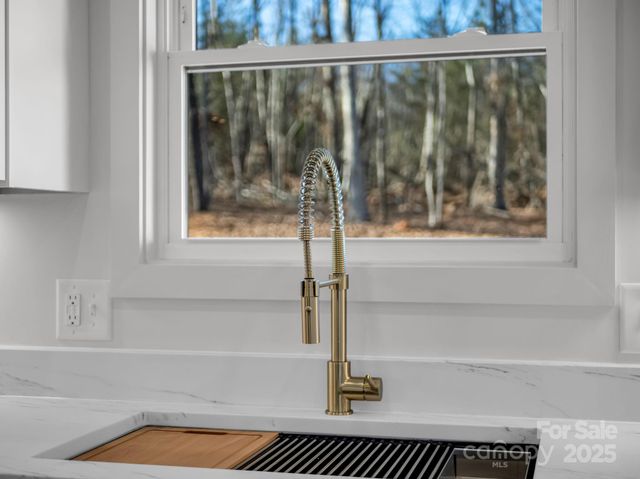 135 Hilltop Street, Morganton, NC 28655