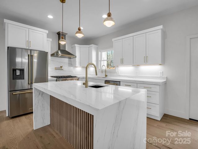 135 Hilltop Street, Morganton, NC 28655