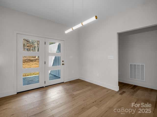 135 Hilltop Street, Morganton, NC 28655