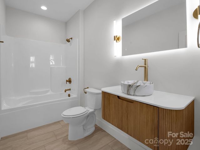 135 Hilltop Street, Morganton, NC 28655