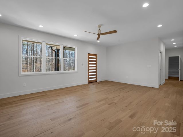 135 Hilltop Street, Morganton, NC 28655