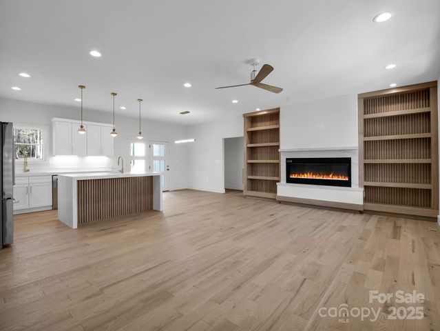 135 Hilltop Street, Morganton, NC 28655