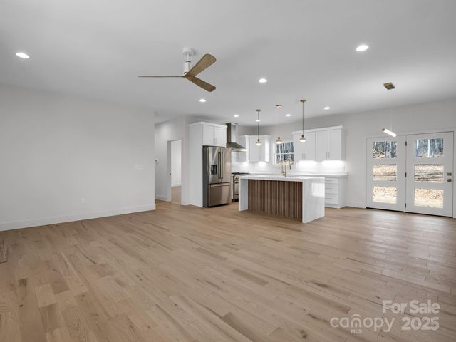 135 Hilltop Street, Morganton, NC 28655