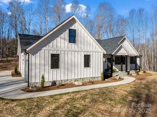 135 Hilltop Street, Morganton, NC 28655