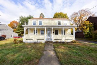 256 Mendon St, Uxbridge, MA 01569