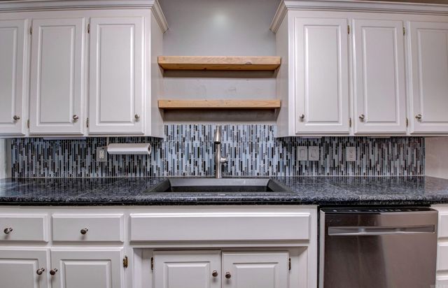 4100 Austin Lakes Circle, Sherwood, AR 72120