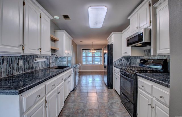 4100 Austin Lakes Circle, Sherwood, AR 72120