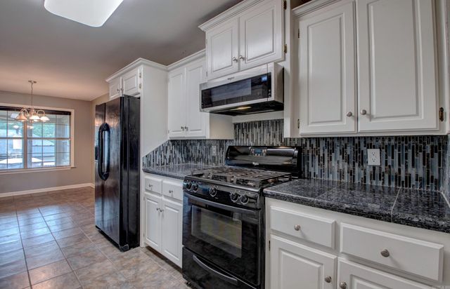 4100 Austin Lakes Circle, Sherwood, AR 72120