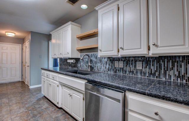 4100 Austin Lakes Circle, Sherwood, AR 72120