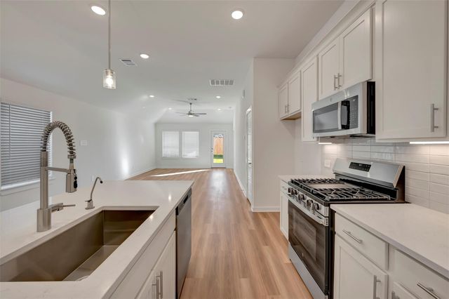 10337 Navarro Path, Montgomery, TX 77316