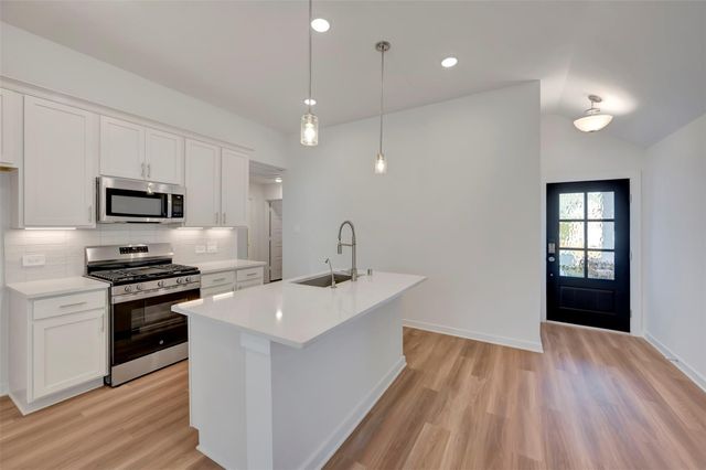 10337 Navarro Path, Montgomery, TX 77316