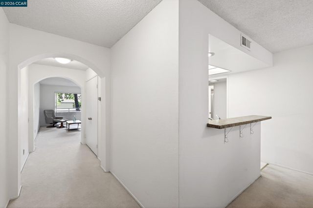 1621 Ptarmigan Dr. 2A, Walnut Creek, CA 94595