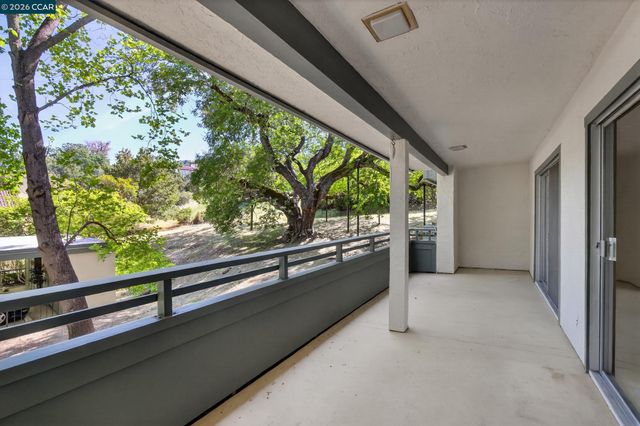 1621 Ptarmigan Dr. 2A, Walnut Creek, CA 94595