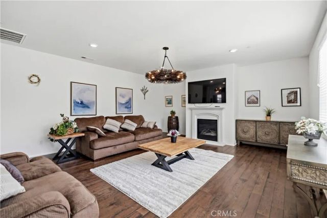 6882 Keyway Court, Jurupa Valley, CA 91752