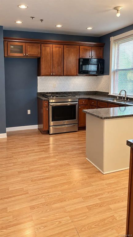 291 Clinton Avenue, Cedarhurst, NY 11516 — photo 3