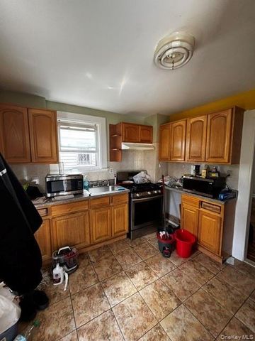 191-40 112th Road, Saint Albans, NY 11412