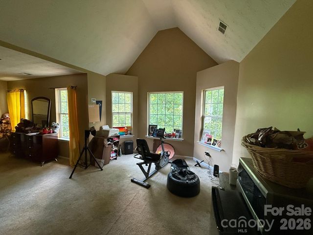 5102 Eagle Creek Drive, Charlotte, NC 28269
