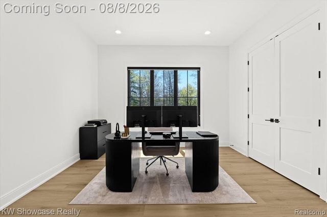 910 Hill Hollow Lane, Milford, MI 48381