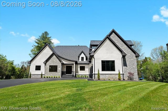 910 Hill Hollow Lane, Milford, MI 48381