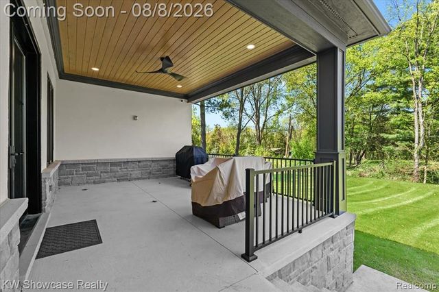 910 Hill Hollow Lane, Milford, MI 48381
