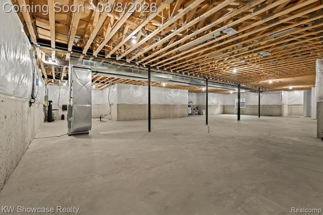 910 Hill Hollow Lane, Milford, MI 48381