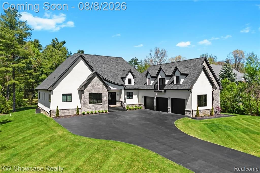 910 Hill Hollow Lane, Milford, MI 48381