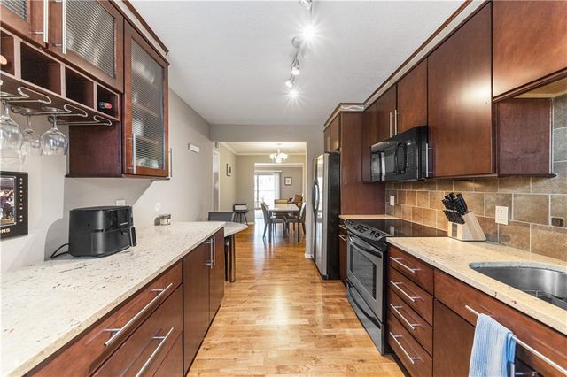 4616 HOLLY Street 3, Kansas City, MO 64112