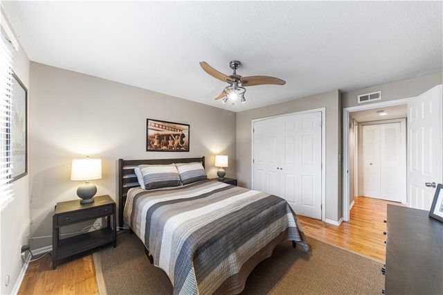 4616 HOLLY Street 3, Kansas City, MO 64112