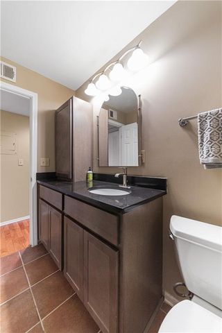 4616 HOLLY Street 3, Kansas City, MO 64112