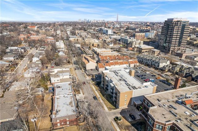 4616 HOLLY Street 3, Kansas City, MO 64112