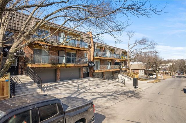 4616 HOLLY Street 3, Kansas City, MO 64112