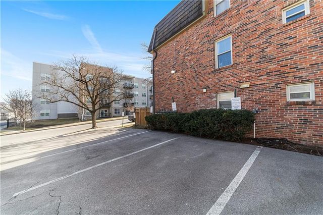 4616 HOLLY Street 3, Kansas City, MO 64112