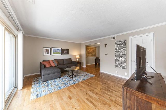 4616 HOLLY Street 3, Kansas City, MO 64112