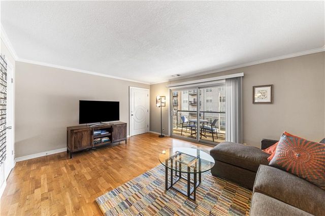 4616 HOLLY Street 3, Kansas City, MO 64112