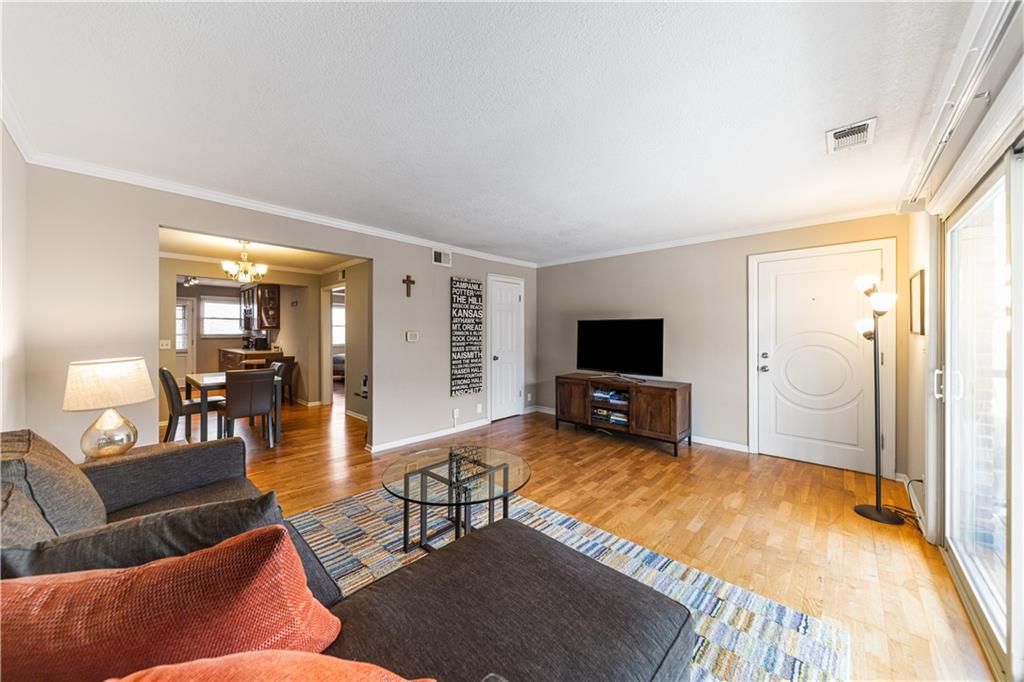 4616 HOLLY Street 3, Kansas City, MO 64112