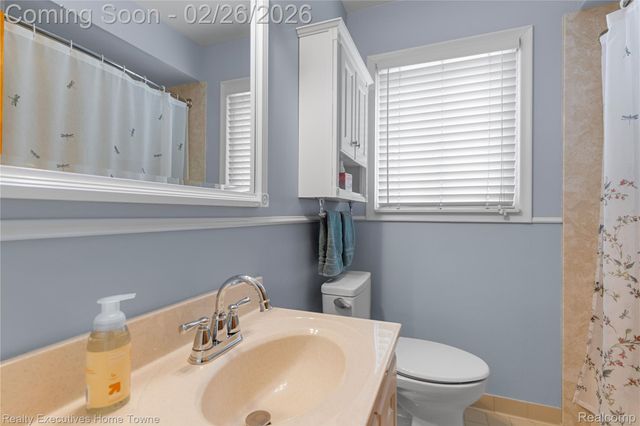 4611 E 13 Mile Road, Warren, MI 48092