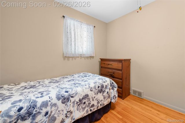 4611 E 13 Mile Road, Warren, MI 48092