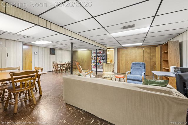 4611 E 13 Mile Road, Warren, MI 48092