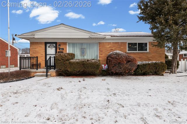 4611 E 13 Mile Road, Warren, MI 48092