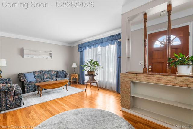 4611 E 13 Mile Road, Warren, MI 48092