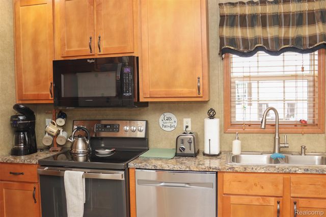 501 Kinloch, Monroe, MI 48182