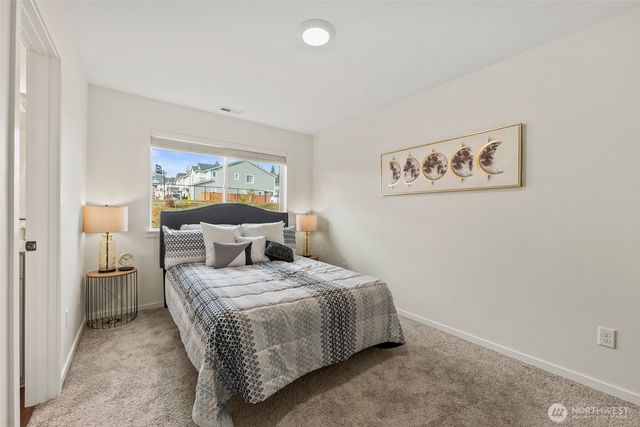 10049 Kings Landing Avenue NW, Bremerton, WA 98311