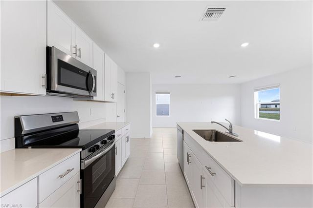 4039 San Felice LN, North Fort Myers, FL 33917