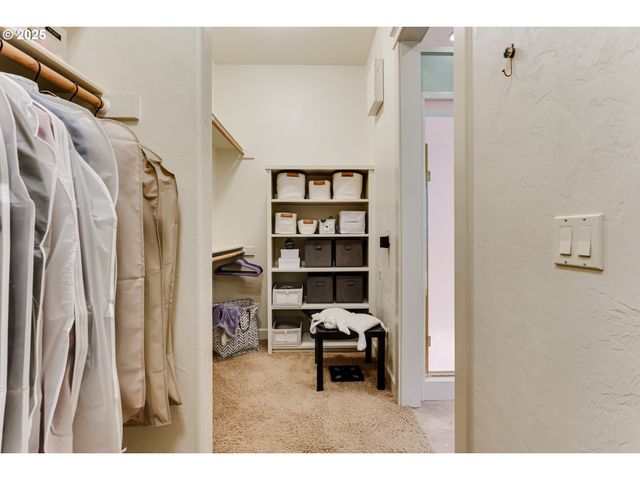 3409 LAKESIDE Dr, Eugene, OR 97401