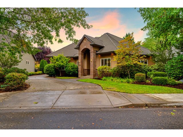 3409 LAKESIDE Dr, Eugene, OR 97401