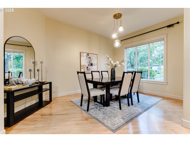 3409 LAKESIDE Dr, Eugene, OR 97401