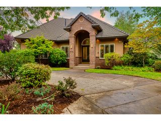 3409 LAKESIDE Dr, Eugene, OR 97401