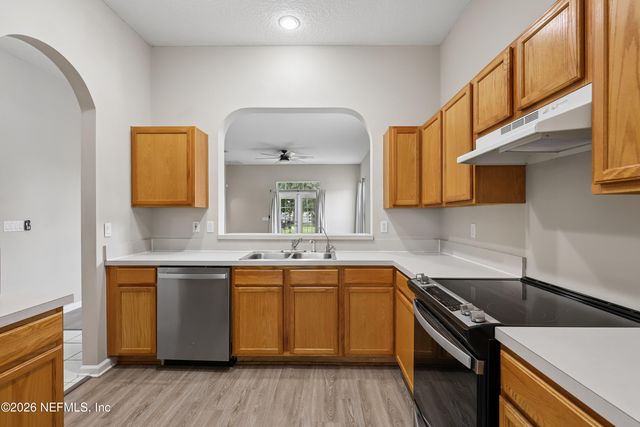 11242 PANTHER CREEK Parkway, Jacksonville, FL 32221