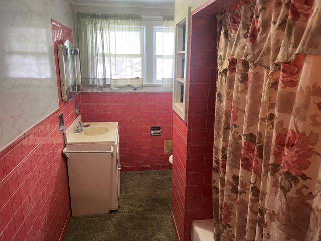 90 Raymond Street, Malone, NY 12953